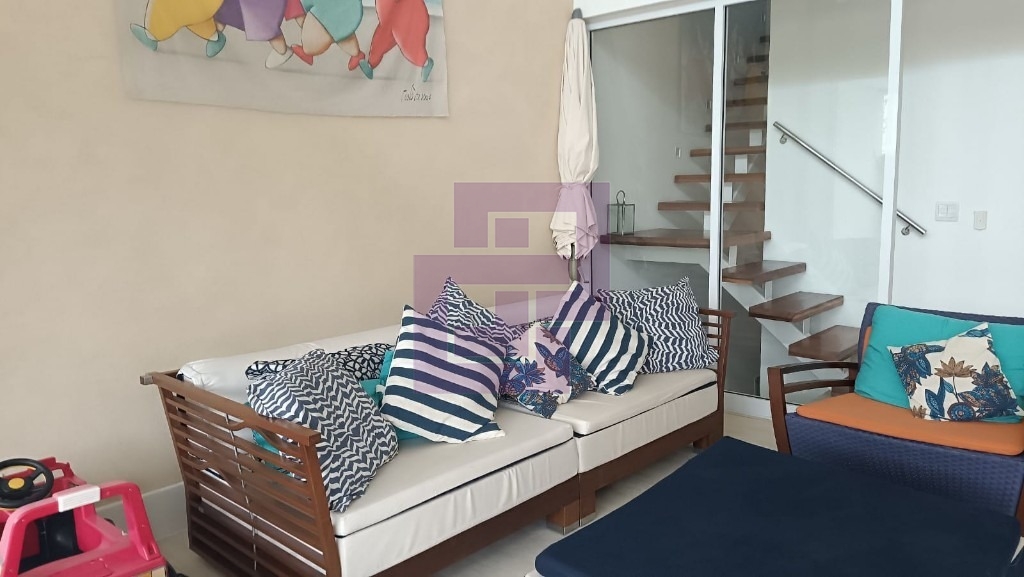 Belíssima casa em condomínio fechado na praia do pernambuco 