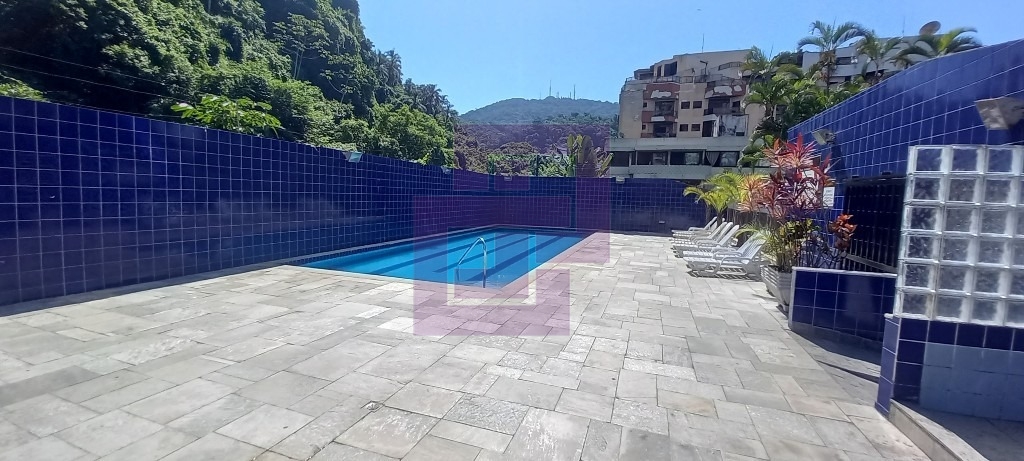 Enseada 60 metros do mar!