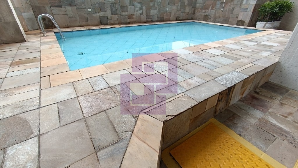 Venda de Apartamentos / Padrão na cidade de Guarujá