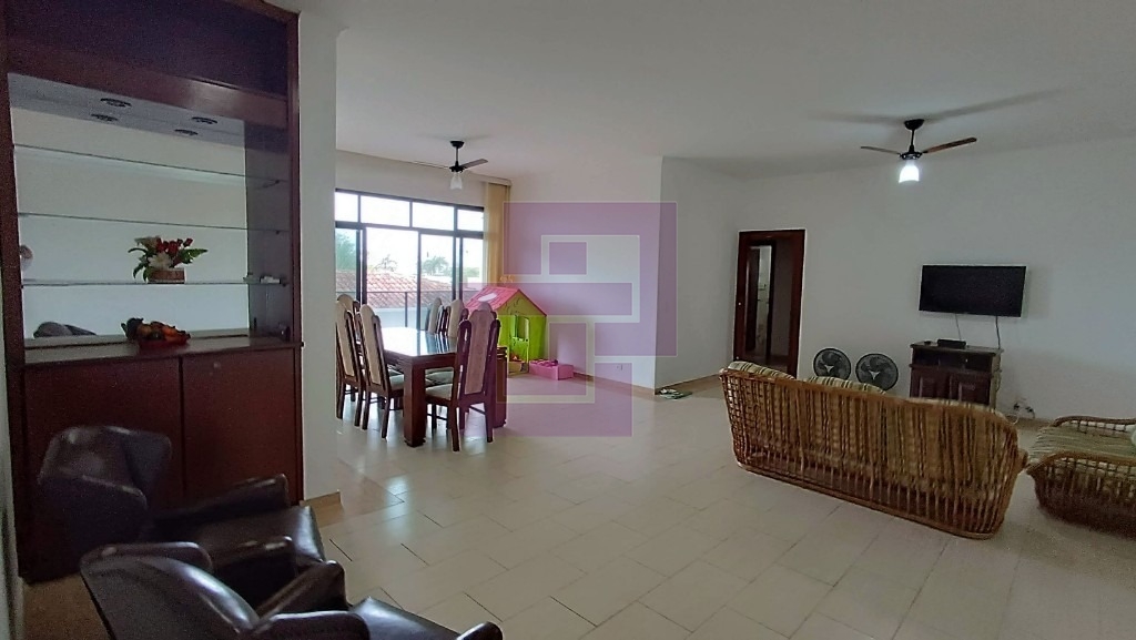 Venda de Apartamentos / Padrão na cidade de Guarujá
