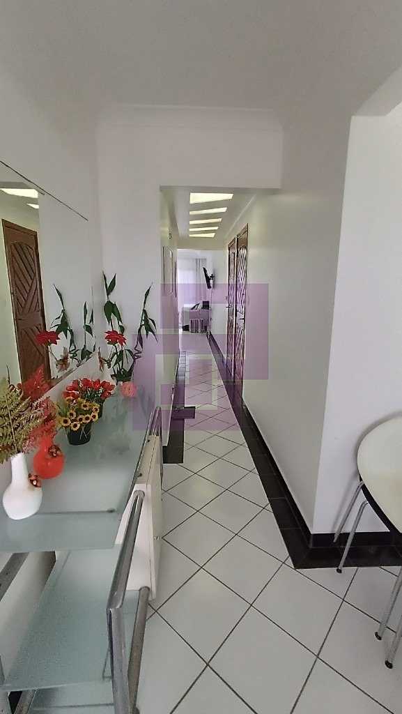 Enseada. Ótima localização.