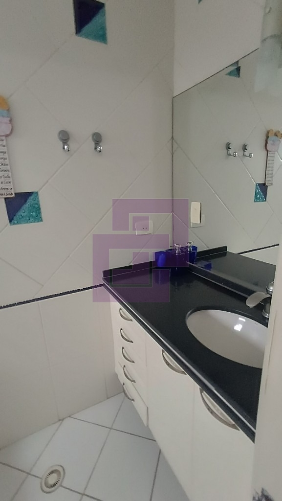 Enseada. Ótima localização.