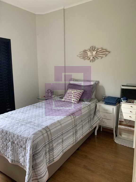Venda de Apartamentos / Padrão na cidade de Guarujá