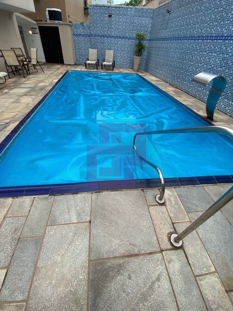 Enseada. Uma quadra do mar com lazer!