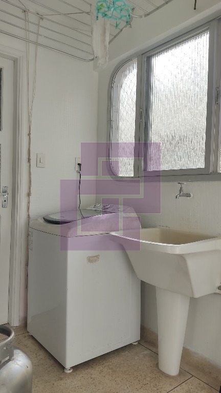 Venda de Apartamentos / Padrão na cidade de Guarujá