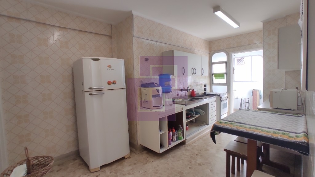 Venda de Apartamentos / Padrão na cidade de Guarujá