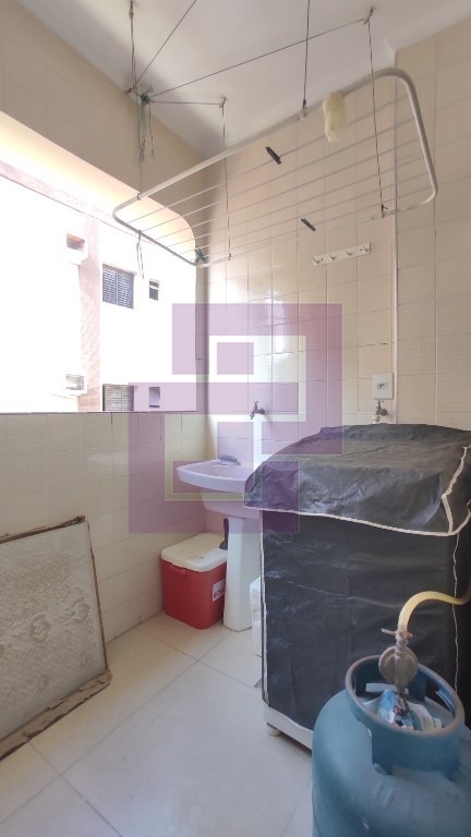 Venda de apartamentos / padrão na cidade de guarujá