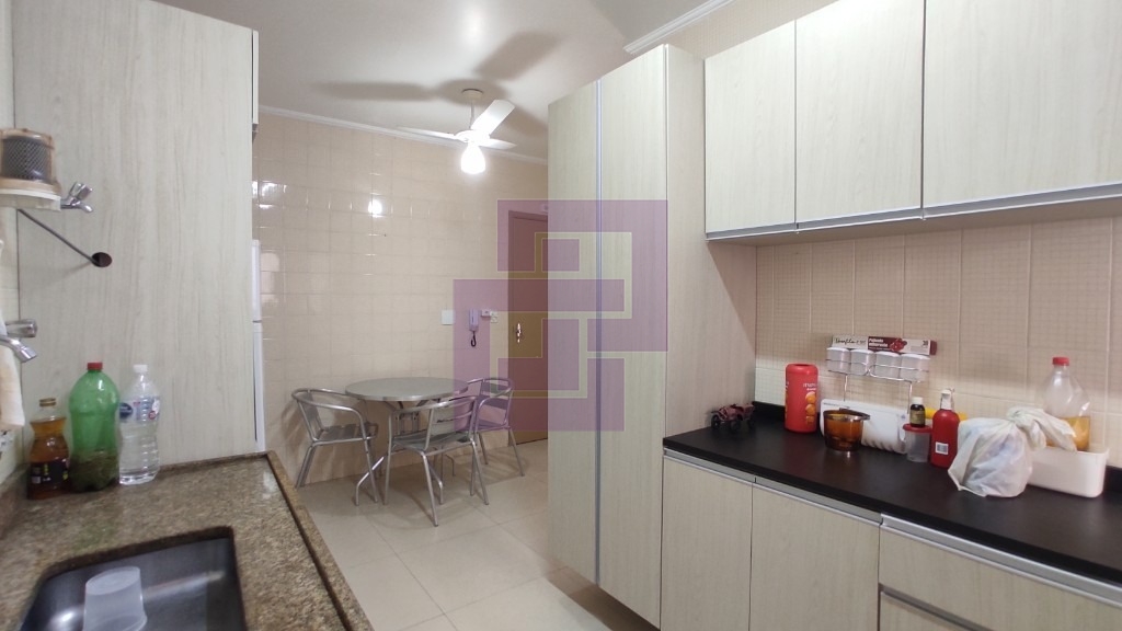Venda de apartamentos / padrão na cidade de guarujá