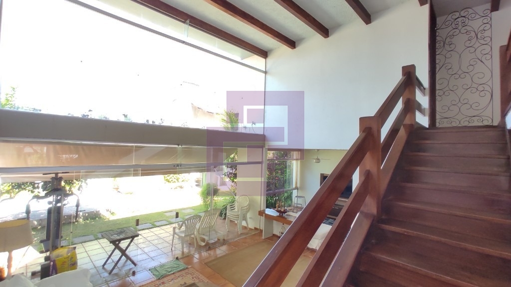 Venda de Casas / Sobrado na cidade de Guarujá