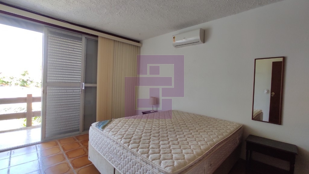 Venda de Casas / Sobrado na cidade de Guarujá