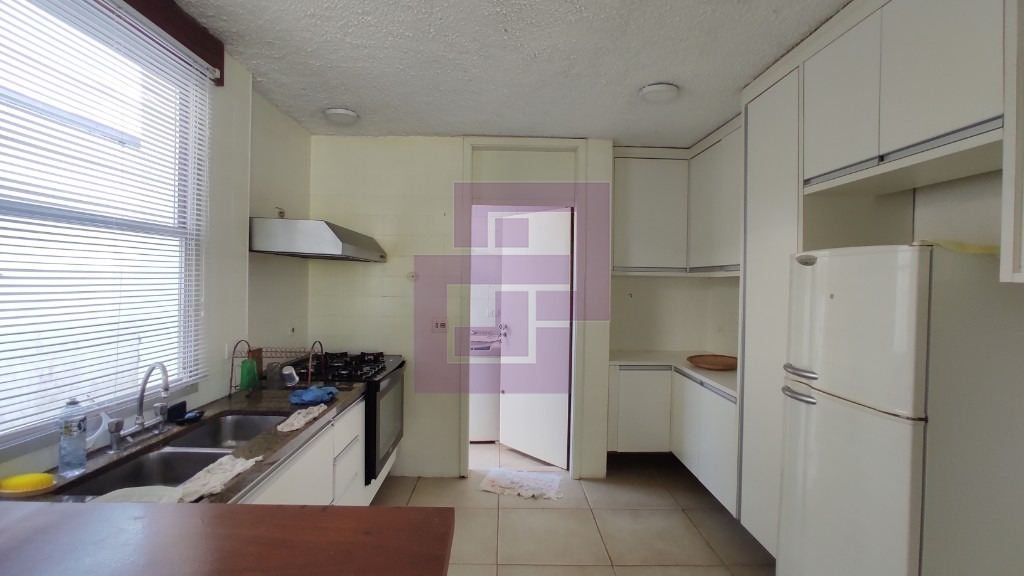 Venda de Casas / Sobrado na cidade de Guarujá
