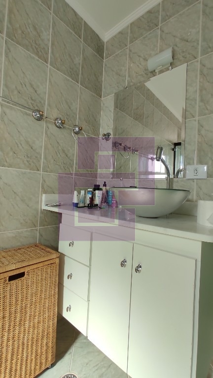 Venda de Apartamentos / Padrão na cidade de Guarujá