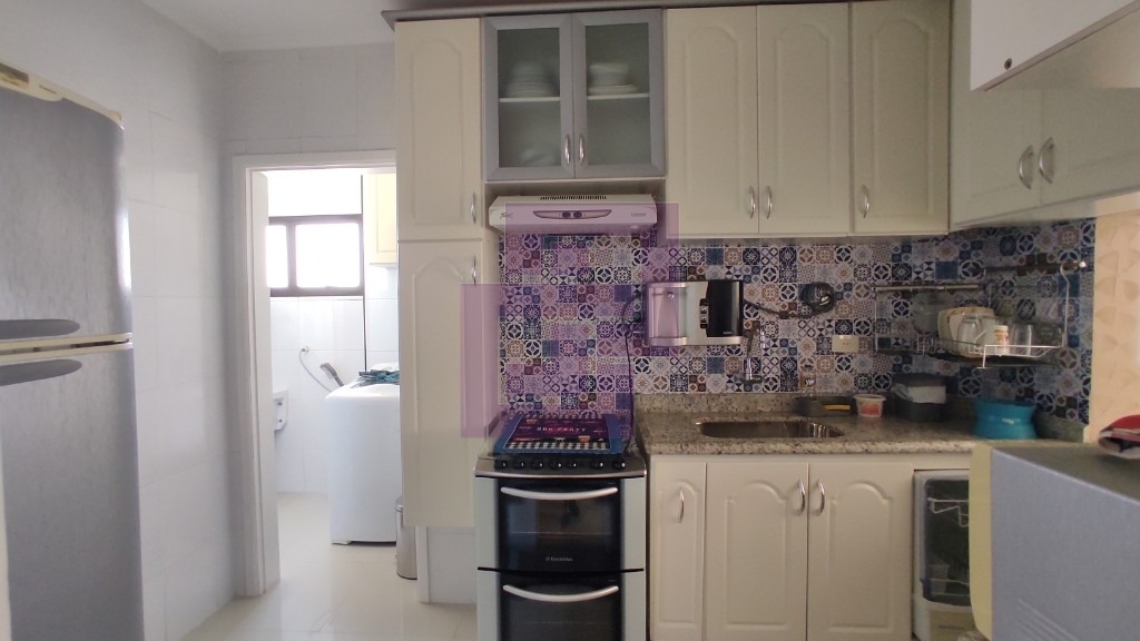 Venda de Apartamentos / Padrão na cidade de Guarujá