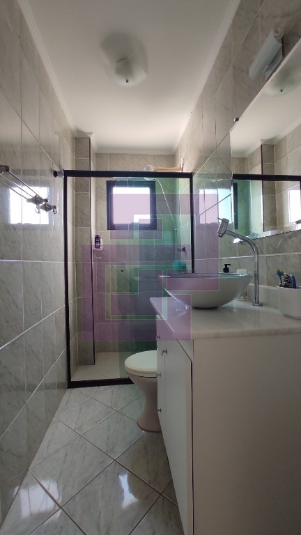 Venda de Apartamentos / Padrão na cidade de Guarujá