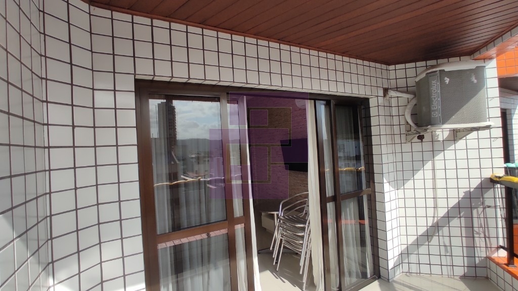 Venda de Apartamentos / Padrão na cidade de Guarujá