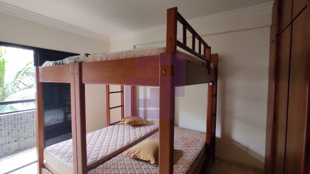 Venda de Apartamentos / Padrão na cidade de Guarujá