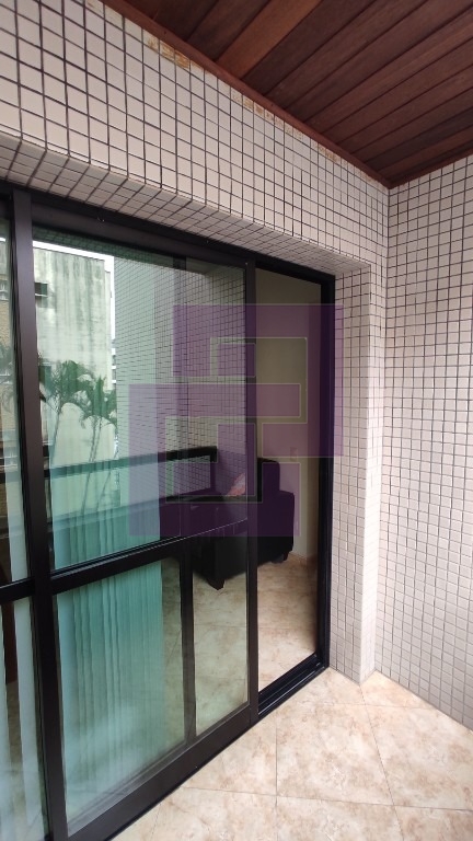 Venda de Apartamentos / Padrão na cidade de Guarujá