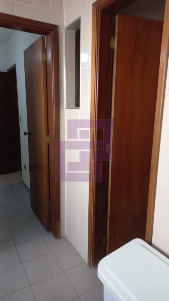 Venda de Apartamentos / Padrão na cidade de Guarujá