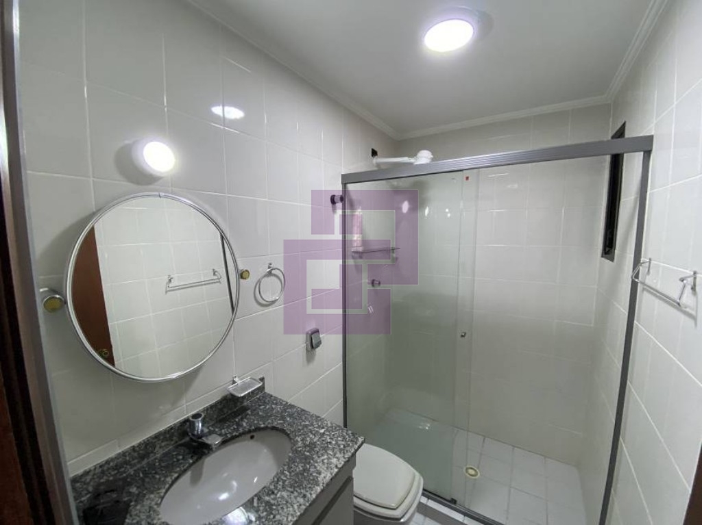 Venda de Apartamentos / Padrão na cidade de Guarujá