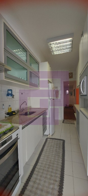 Venda de Apartamentos / Padrão na cidade de Guarujá