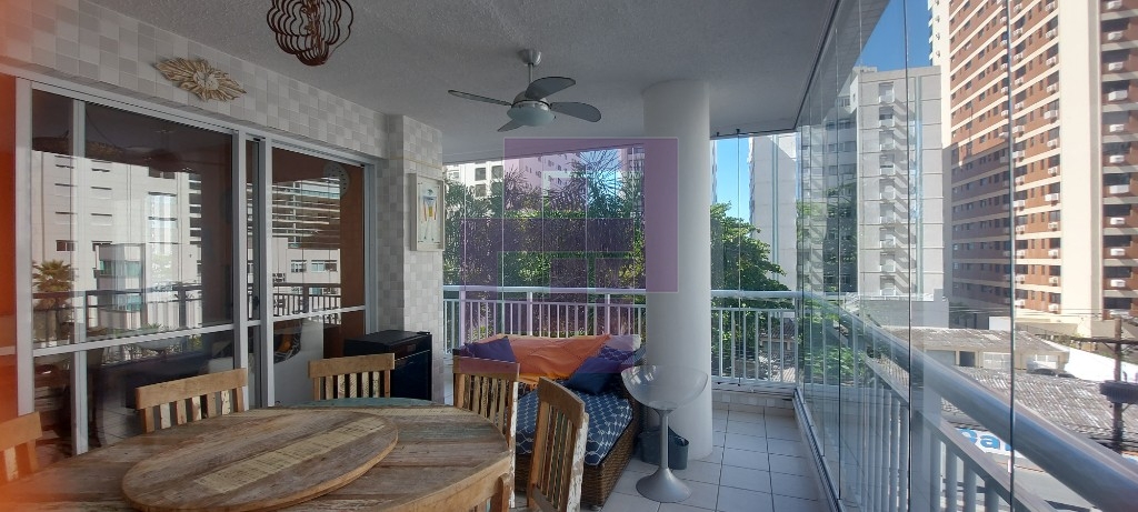 Venda de Apartamentos / Padrão na cidade de Guarujá