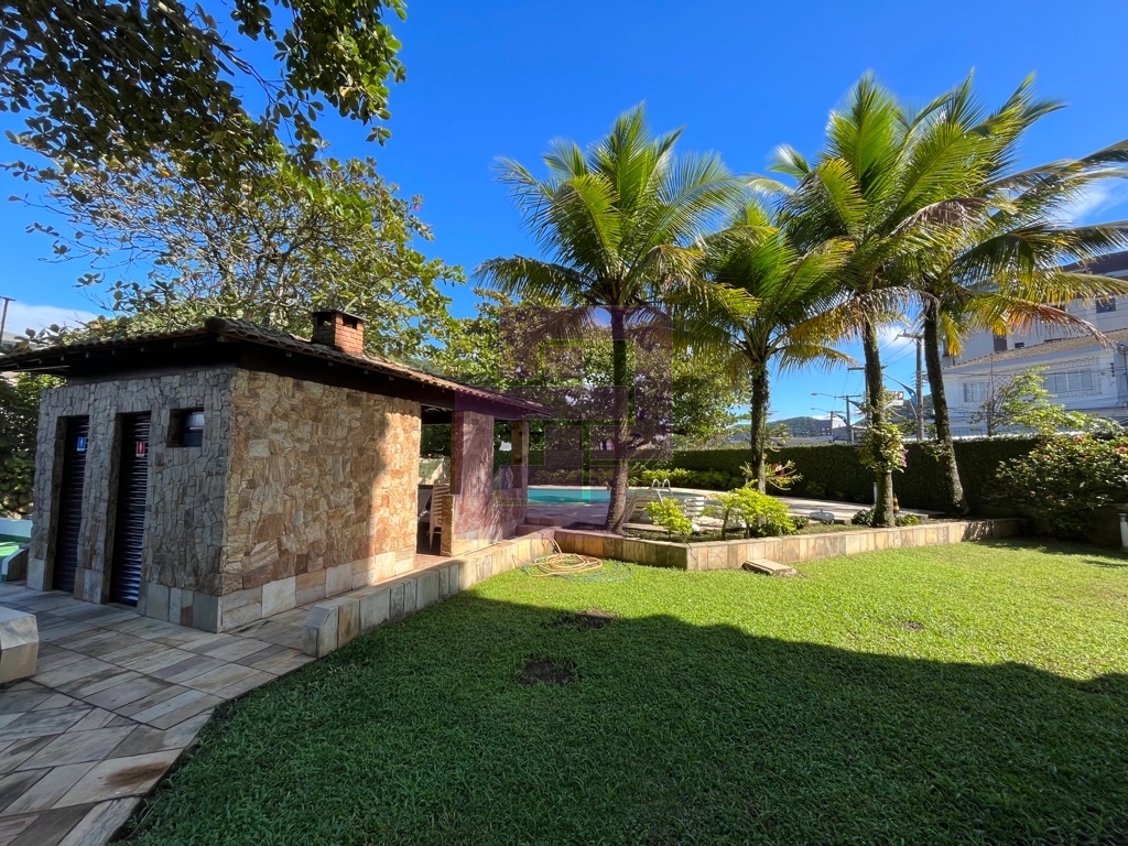 Apartamento no Tombo, todo reformado!