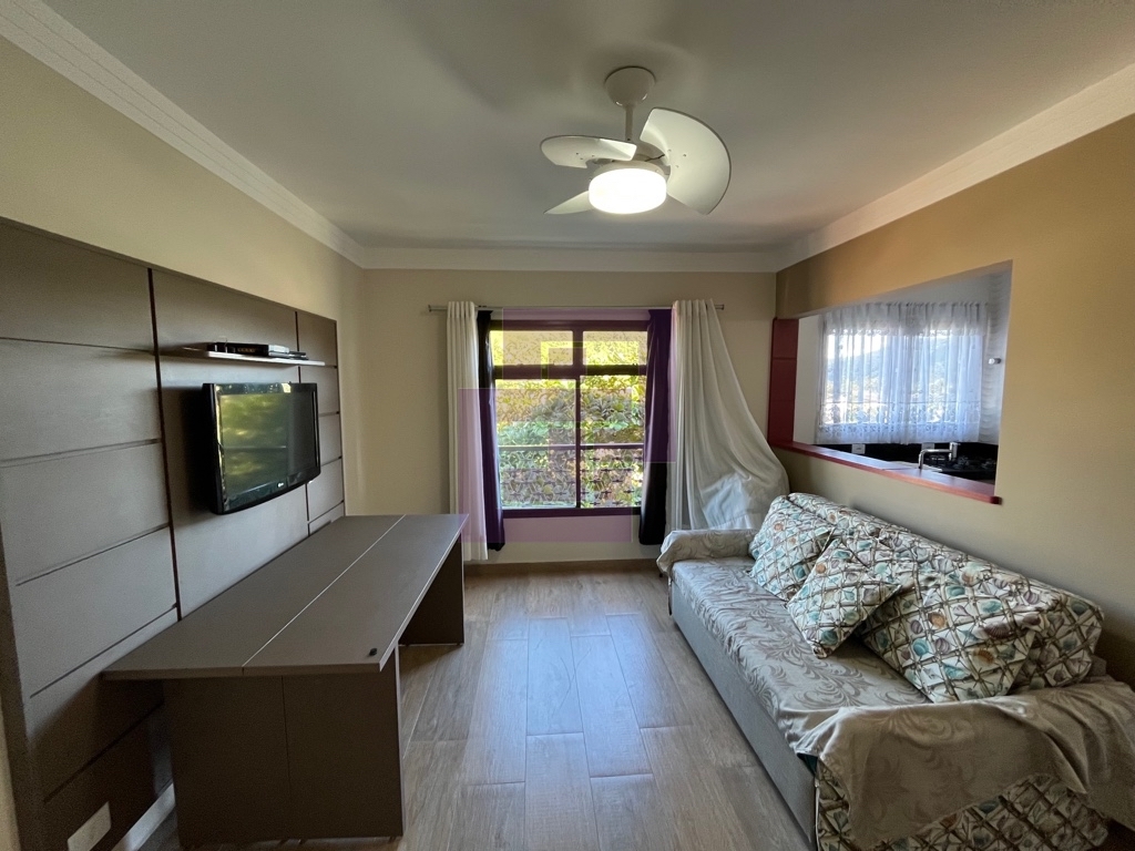 Apartamento no Tombo, todo reformado!
