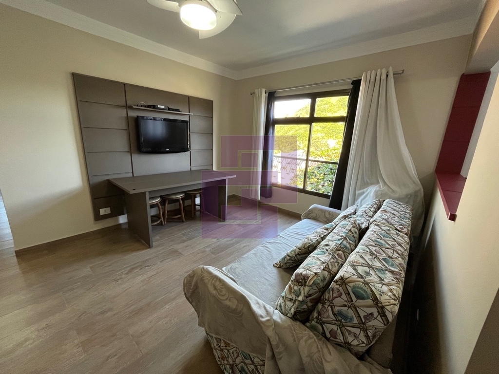 Apartamento no Tombo, todo reformado!