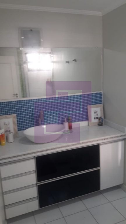 Venda de Apartamentos / Padrão na cidade de Guarujá