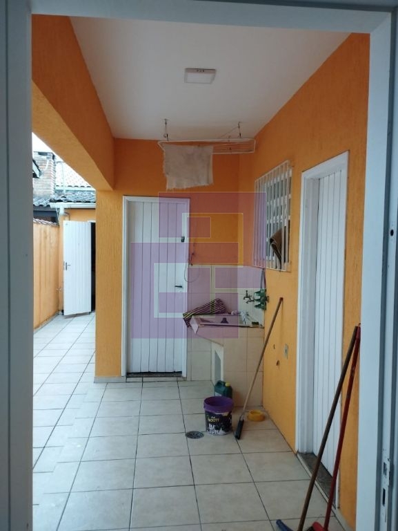 Venda de Casas / Padrão na cidade de Guarujá