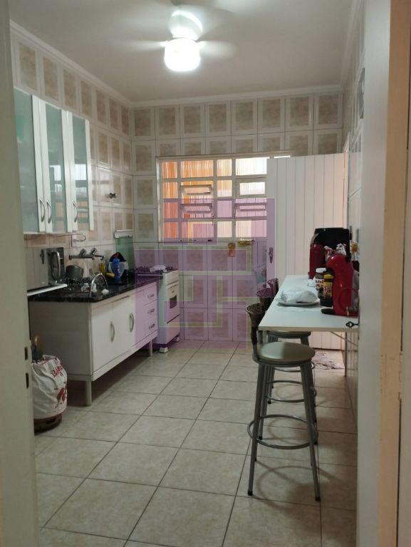 Venda de Casas / Padrão na cidade de Guarujá