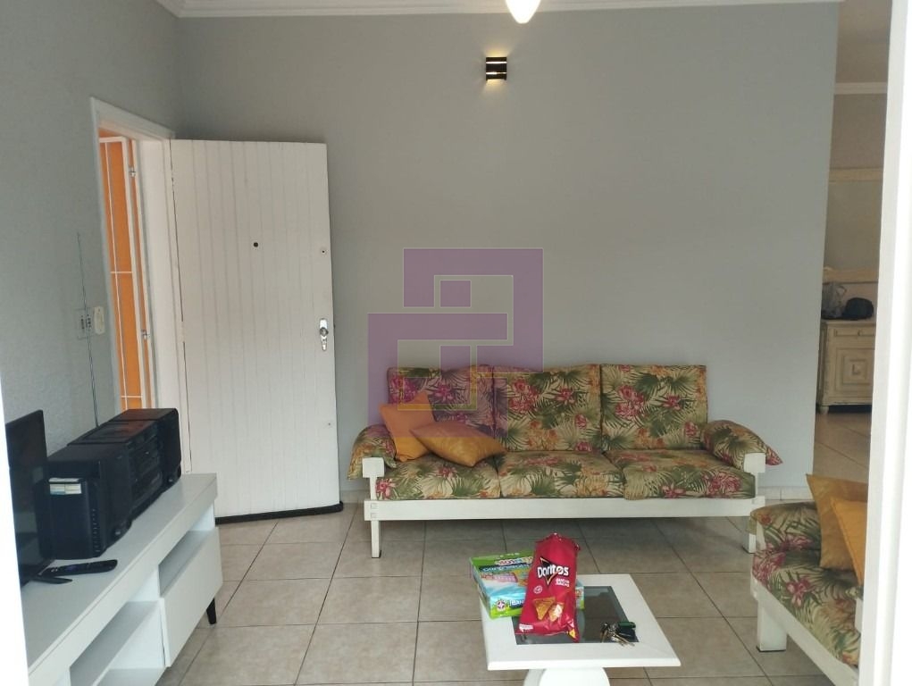Venda de Casas / Padrão na cidade de Guarujá