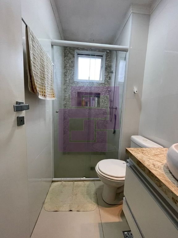 Venda de Apartamentos / Padrão na cidade de Guarujá