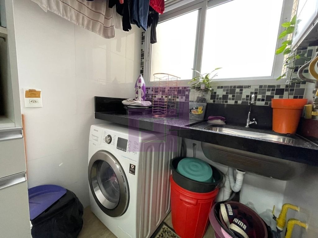Venda de Apartamentos / Padrão na cidade de Guarujá