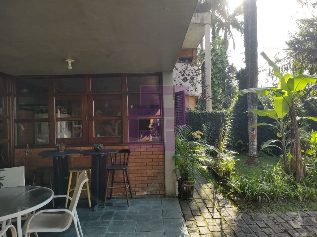 Venda de Casas / Sobrado na cidade de Guarujá