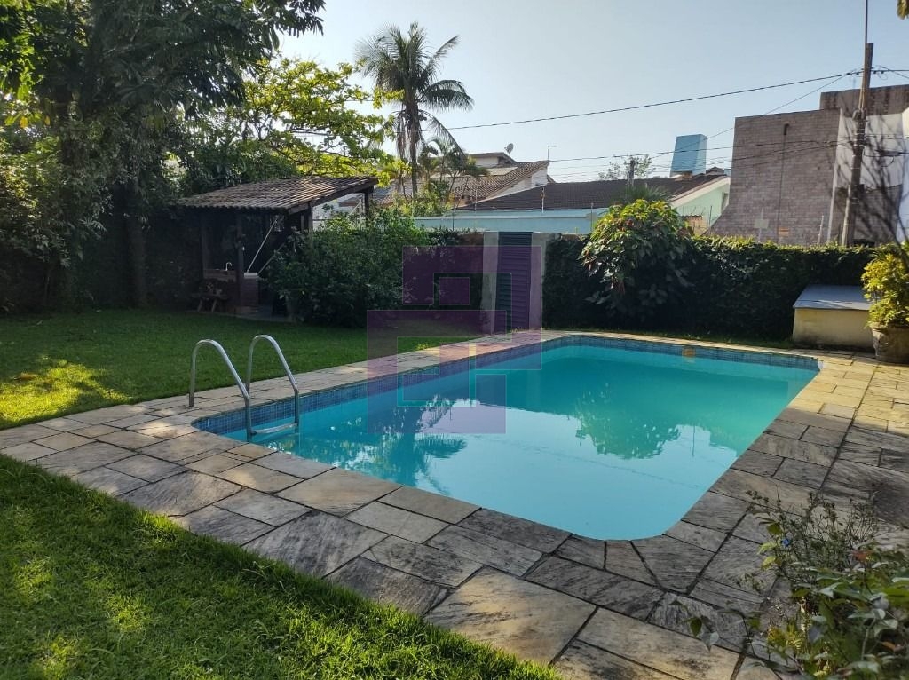 Venda de Casas / Sobrado na cidade de Guarujá