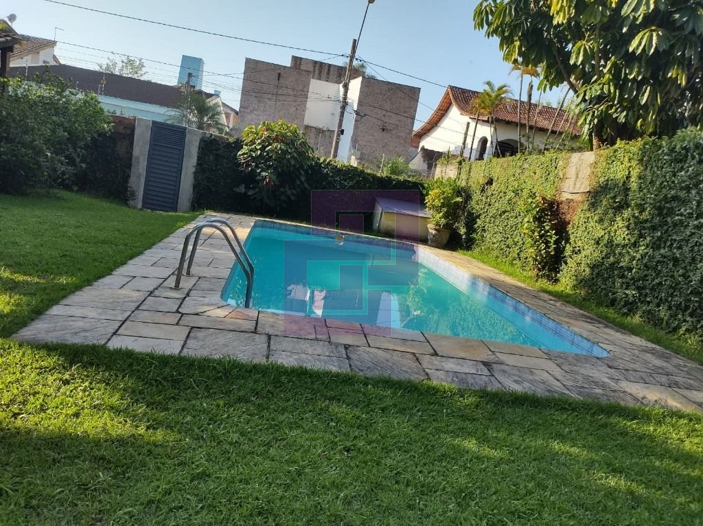 Venda de Casas / Sobrado na cidade de Guarujá