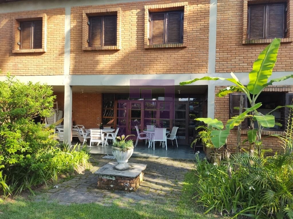 Venda de Casas / Sobrado na cidade de Guarujá
