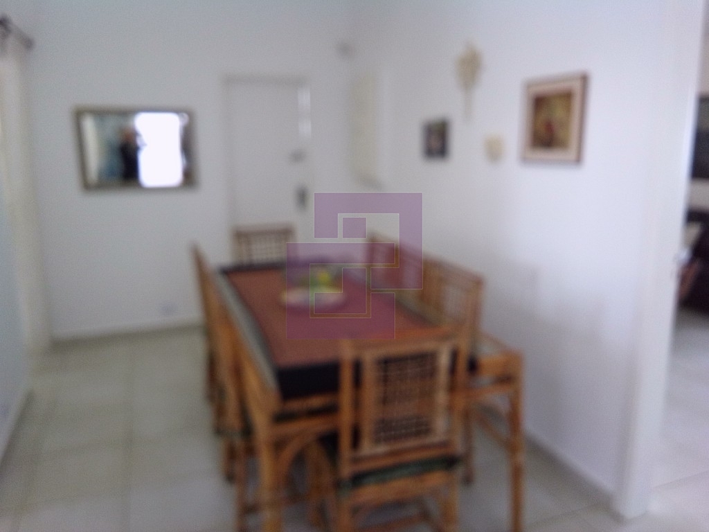 Venda de Casas / Padrão na cidade de Guarujá