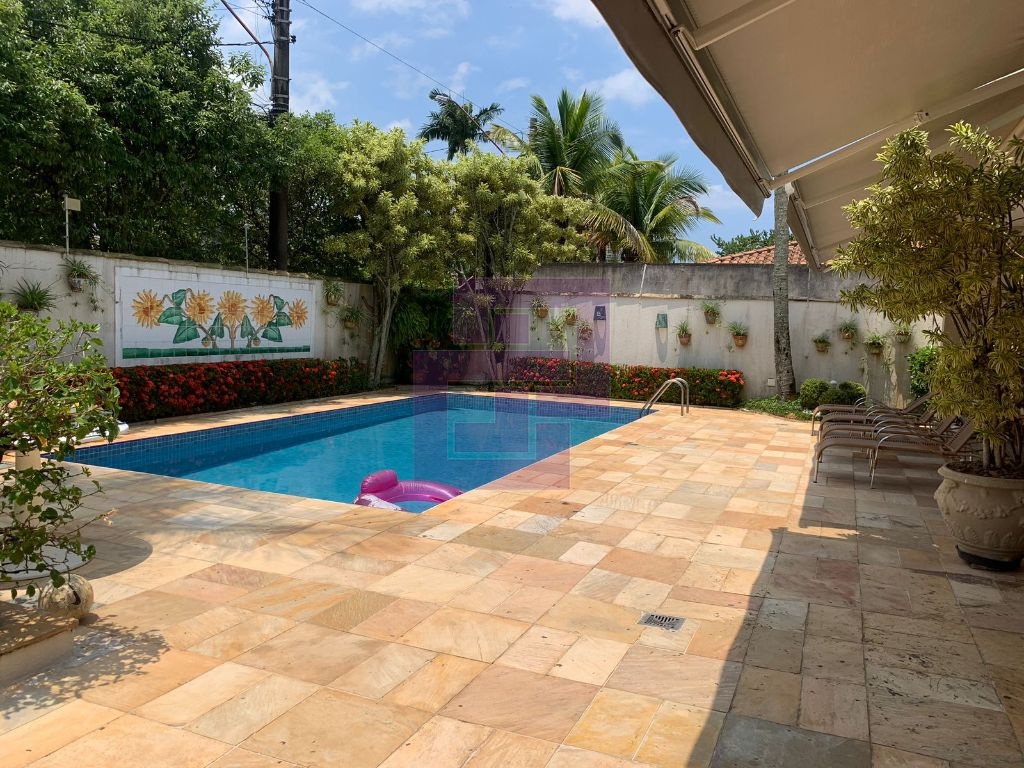 Linda casa à venda na Praia da Enseada!!