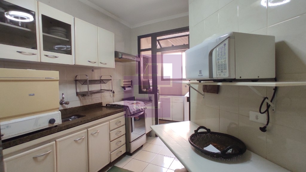 Apartamento na enseada - 50mt da praia!!
