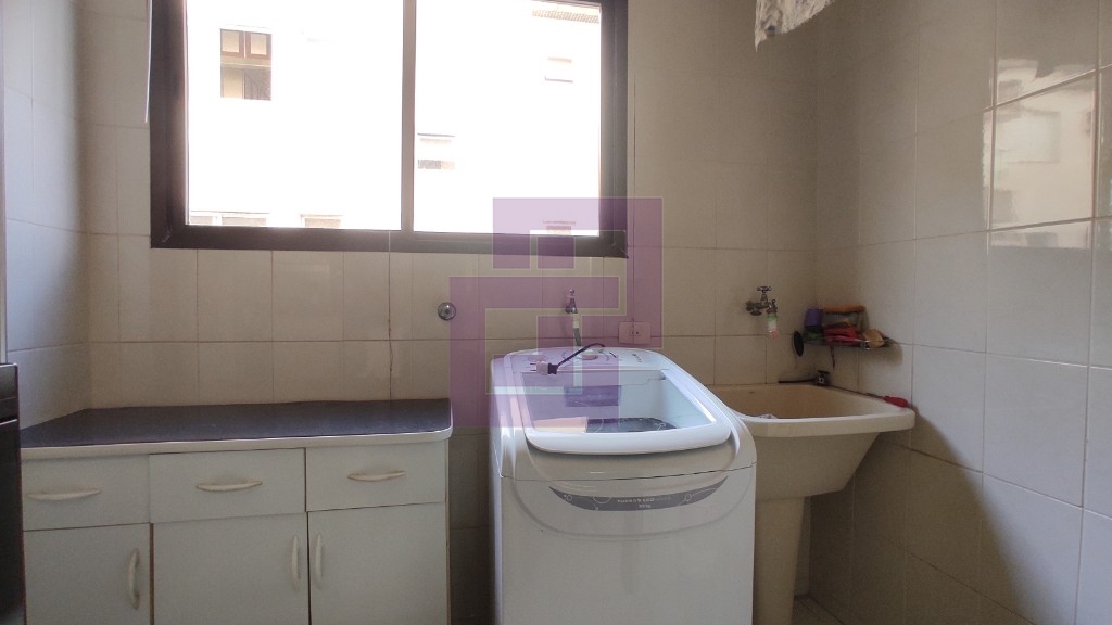 Apartamento na enseada - 50mt da praia!!
