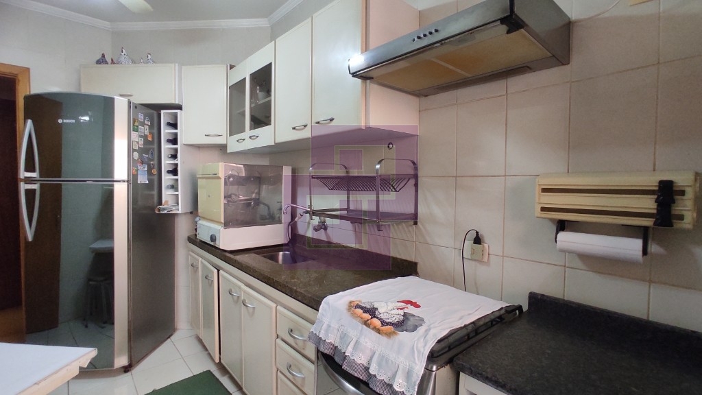 Apartamento na enseada - 50mt da praia!!