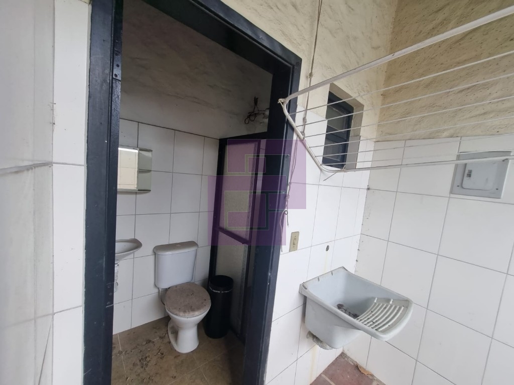 Venda de Casas / Padrão na cidade de Guarujá
