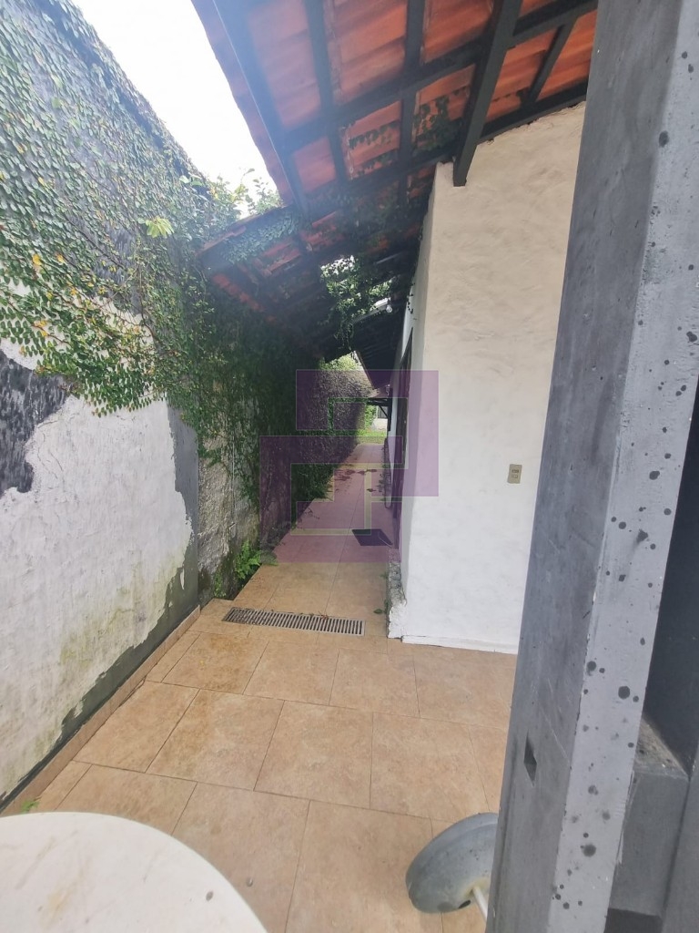 Venda de Casas / Padrão na cidade de Guarujá