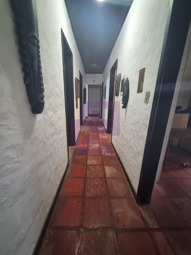 Venda de Casas / Padrão na cidade de Guarujá