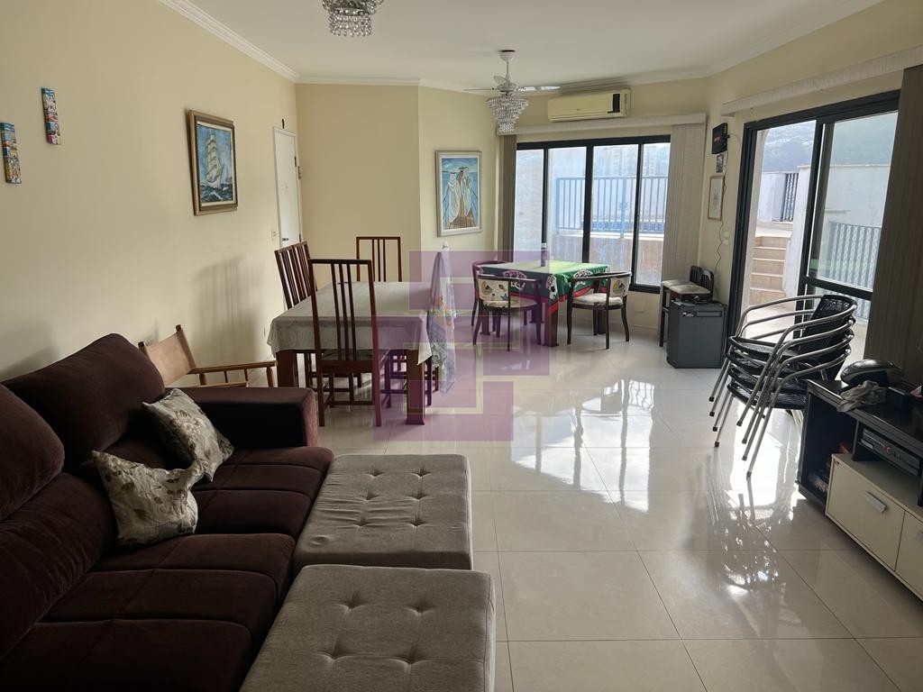 Cobertura com piscina e churrasqueira