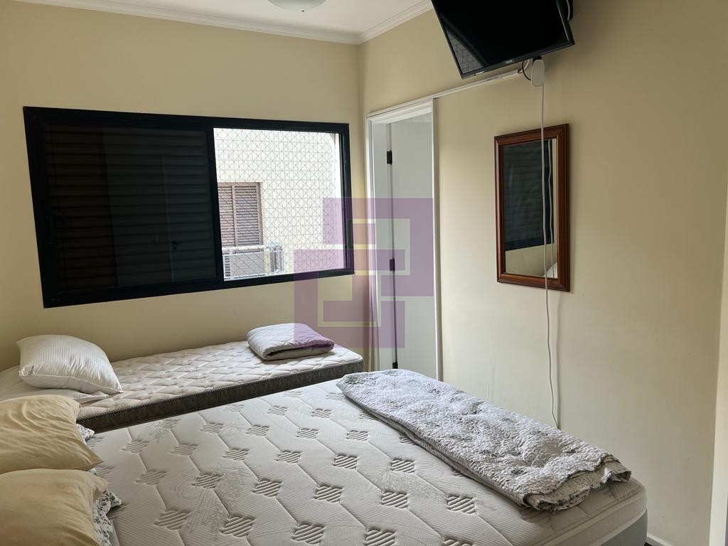Cobertura com piscina e churrasqueira