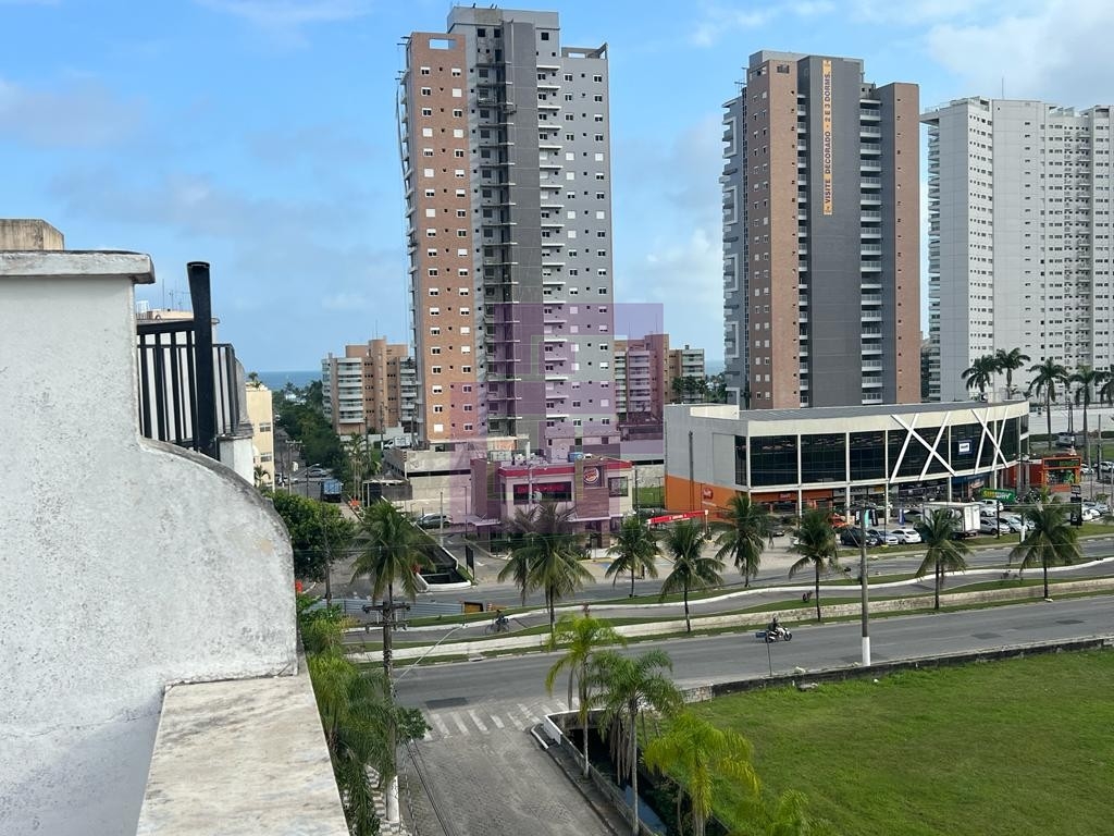 Cobertura com piscina e churrasqueira