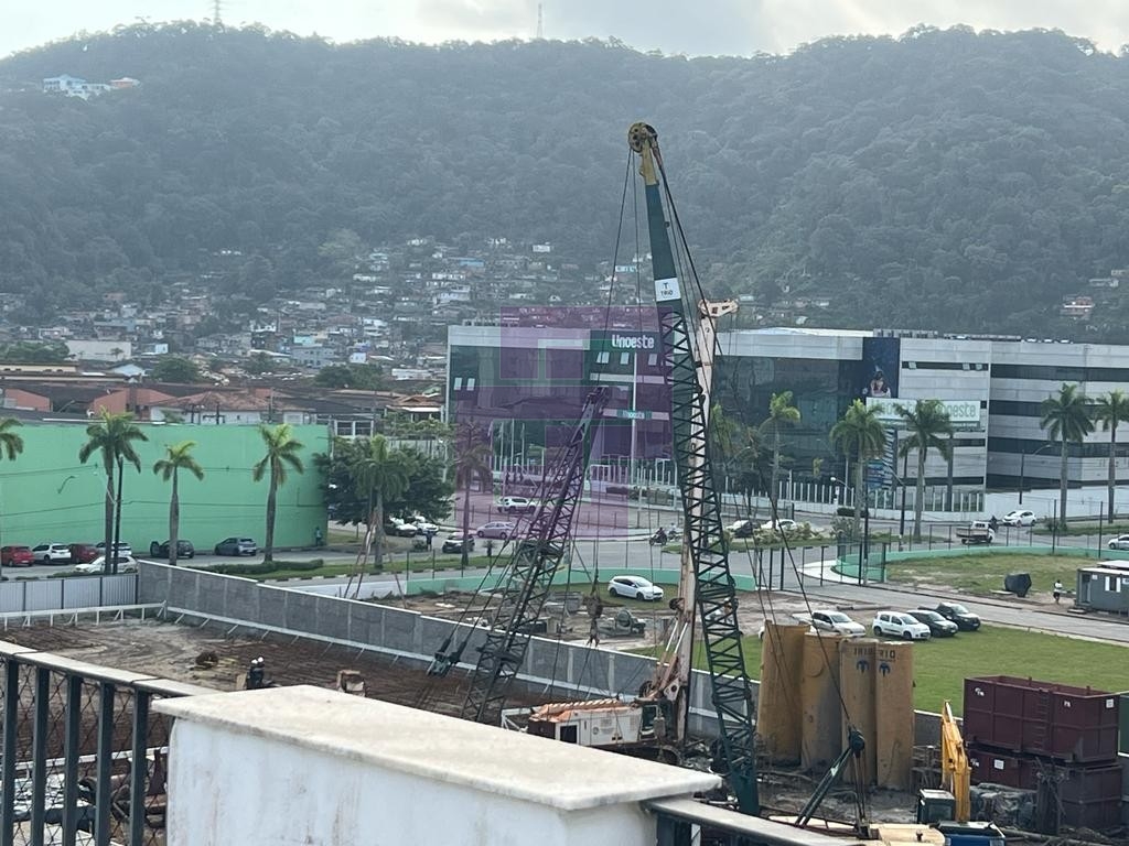 Cobertura com piscina e churrasqueira